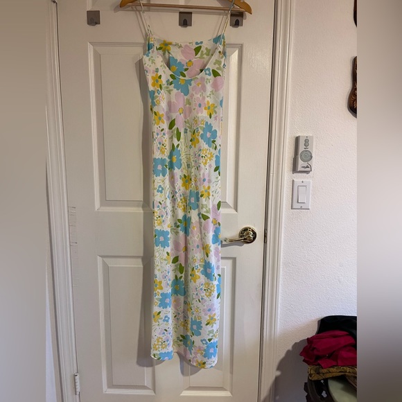 ASOS DESIGN linen cami maxi dress in pastel floral print - Picture 5 of 7